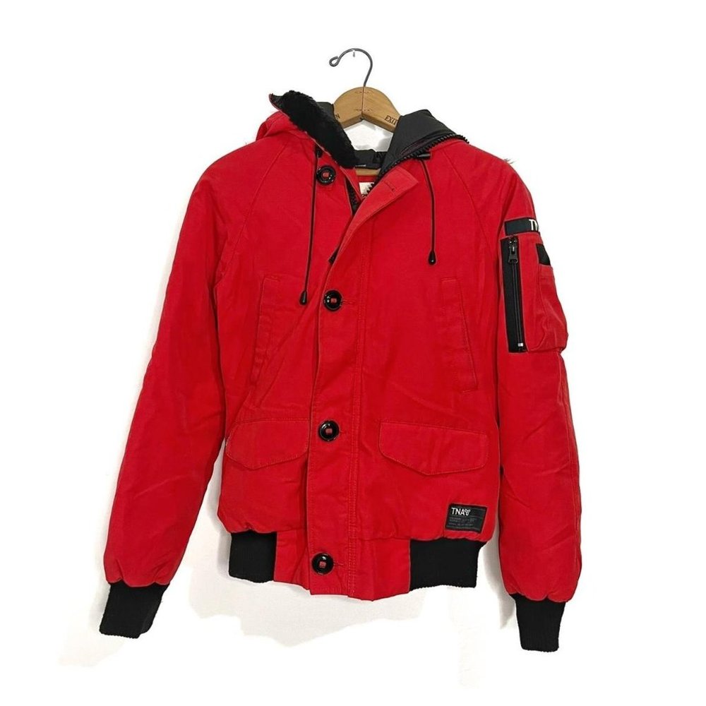 Aritzia | TNA Red Ronne Down Jacket